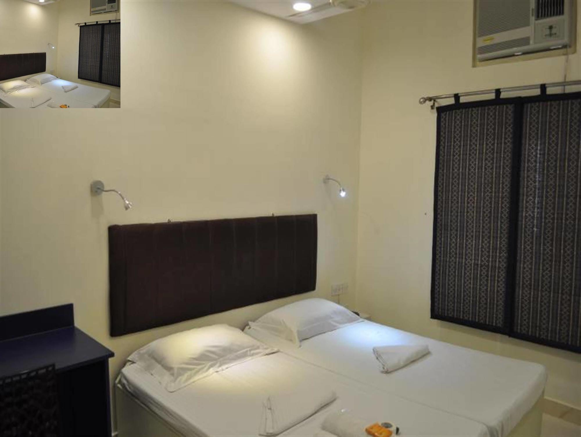 Hotel Kabli Yeni Delhi Dış mekan fotoğraf